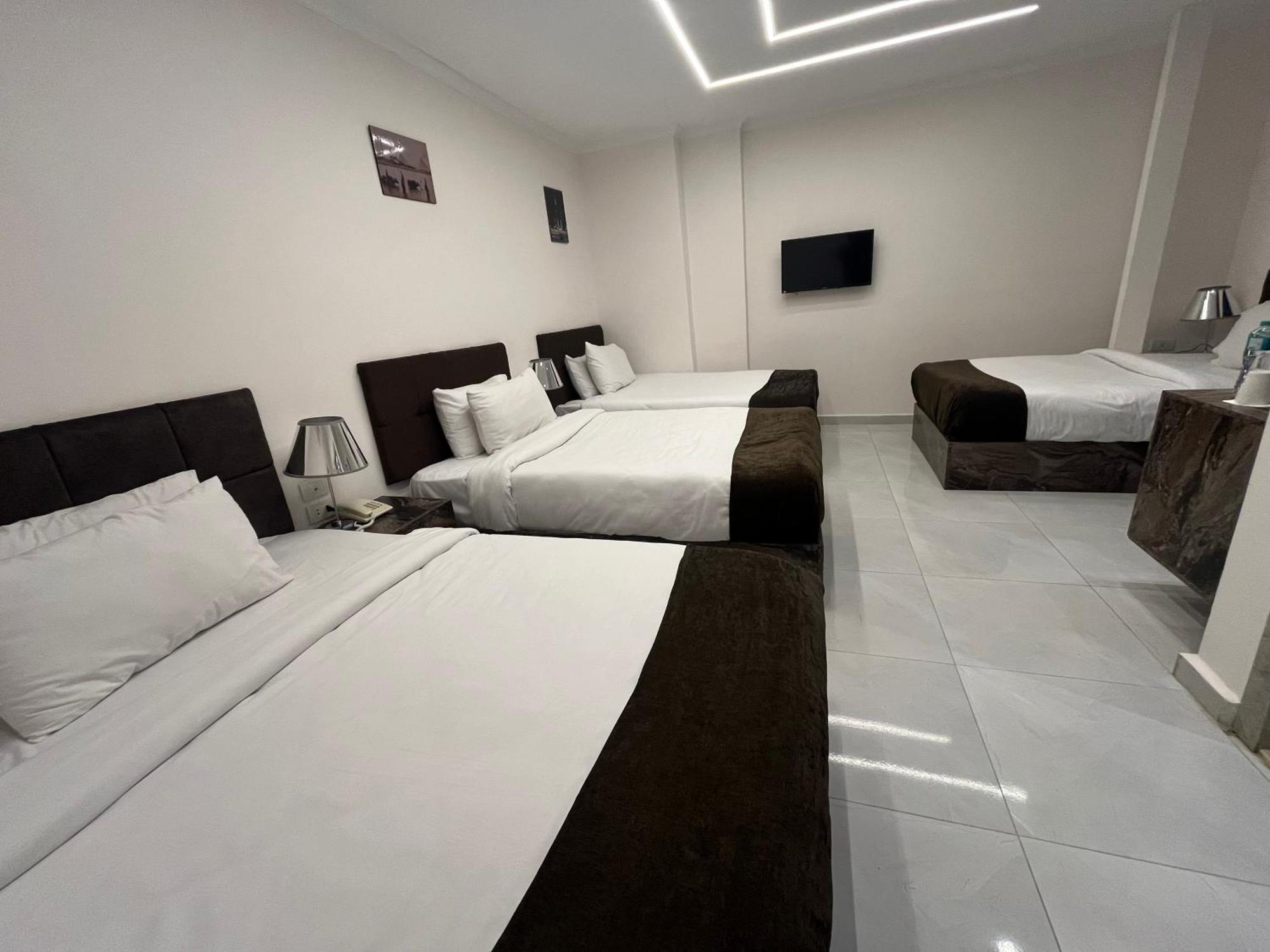 Shadow Pyramids Suites And Jacuzzi Kafret el-Gabal 外观 照片