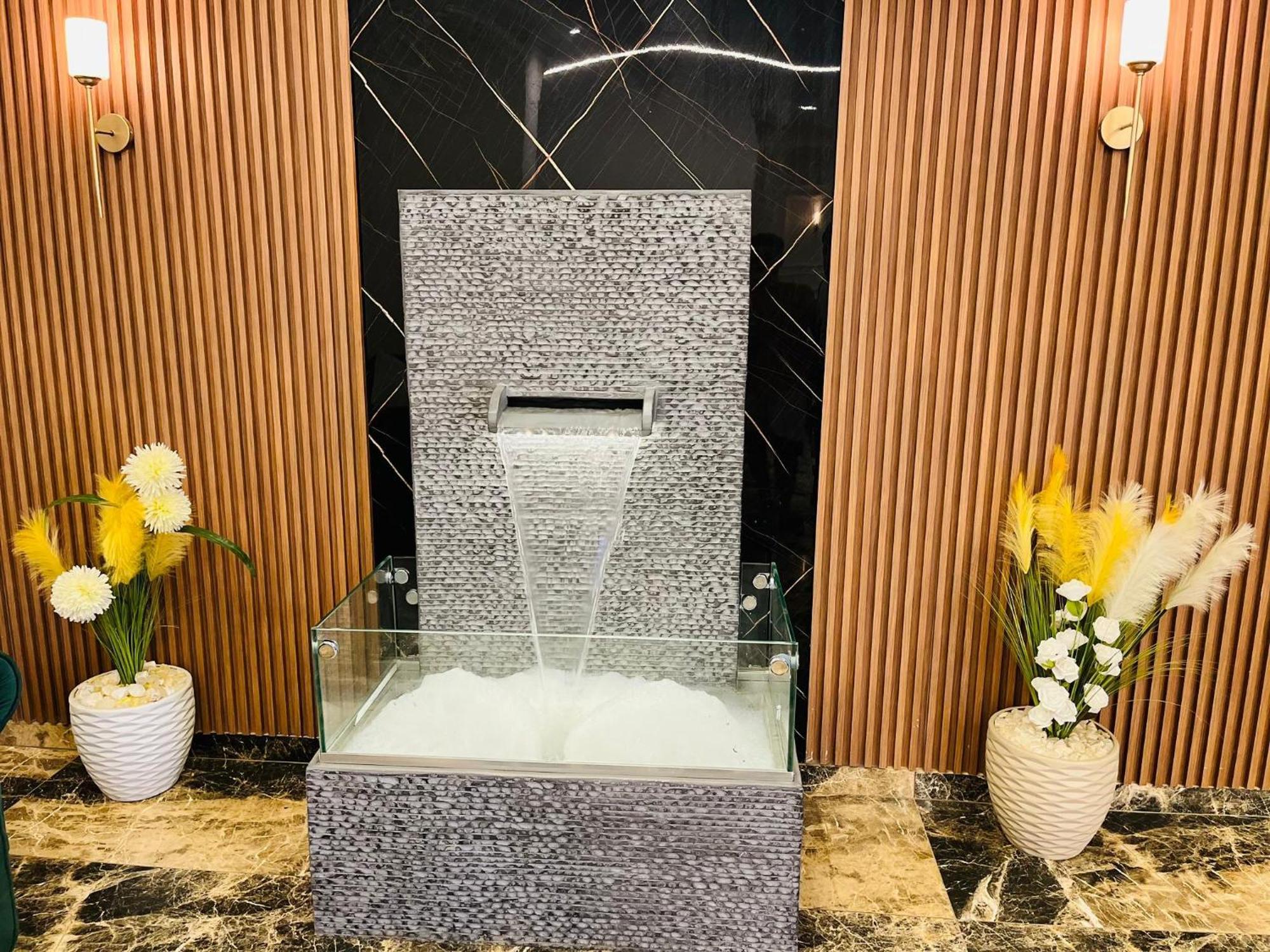 Shadow Pyramids Suites And Jacuzzi Kafret el-Gabal 外观 照片