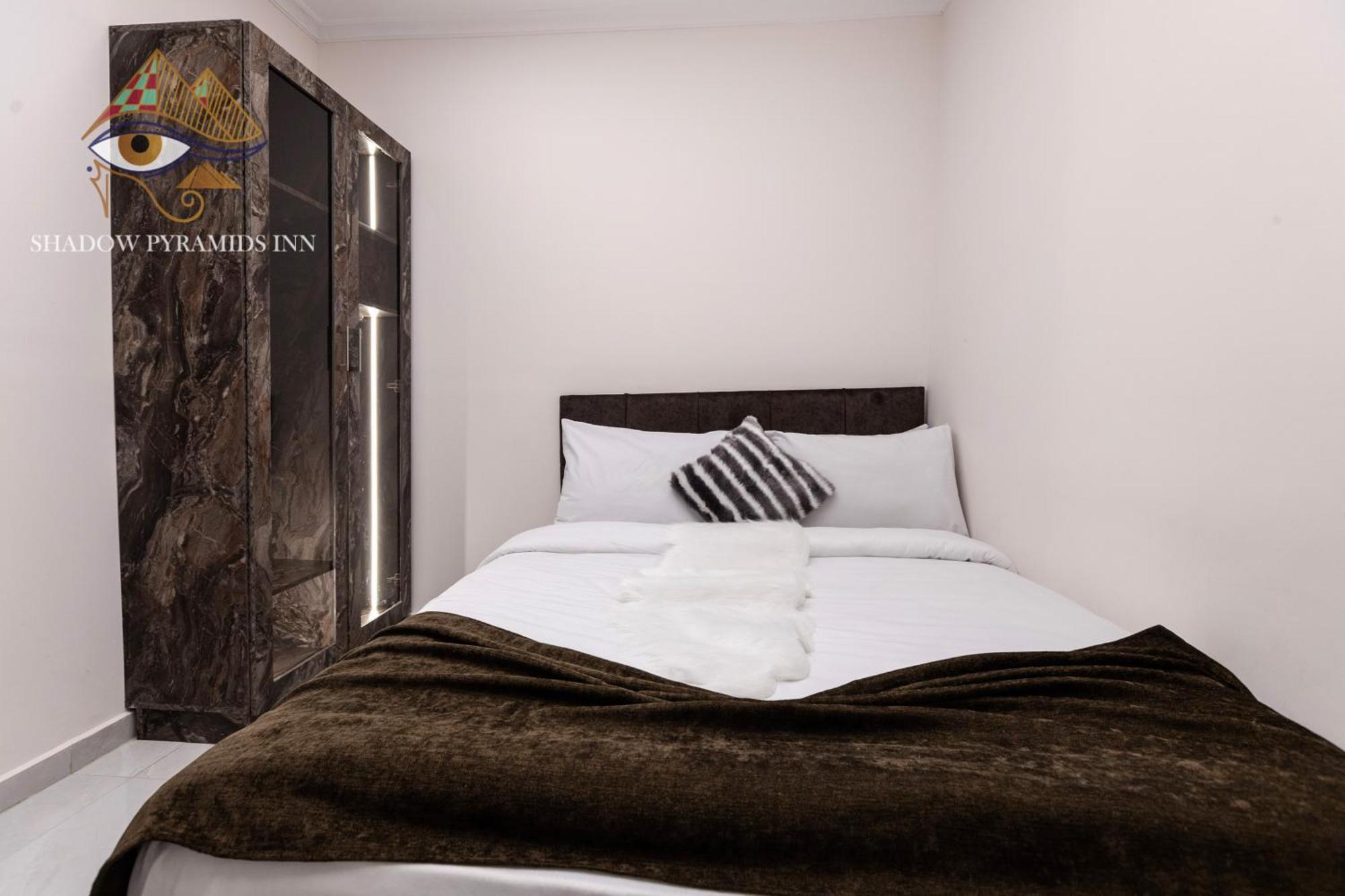 Shadow Pyramids Suites And Jacuzzi Kafret el-Gabal 外观 照片