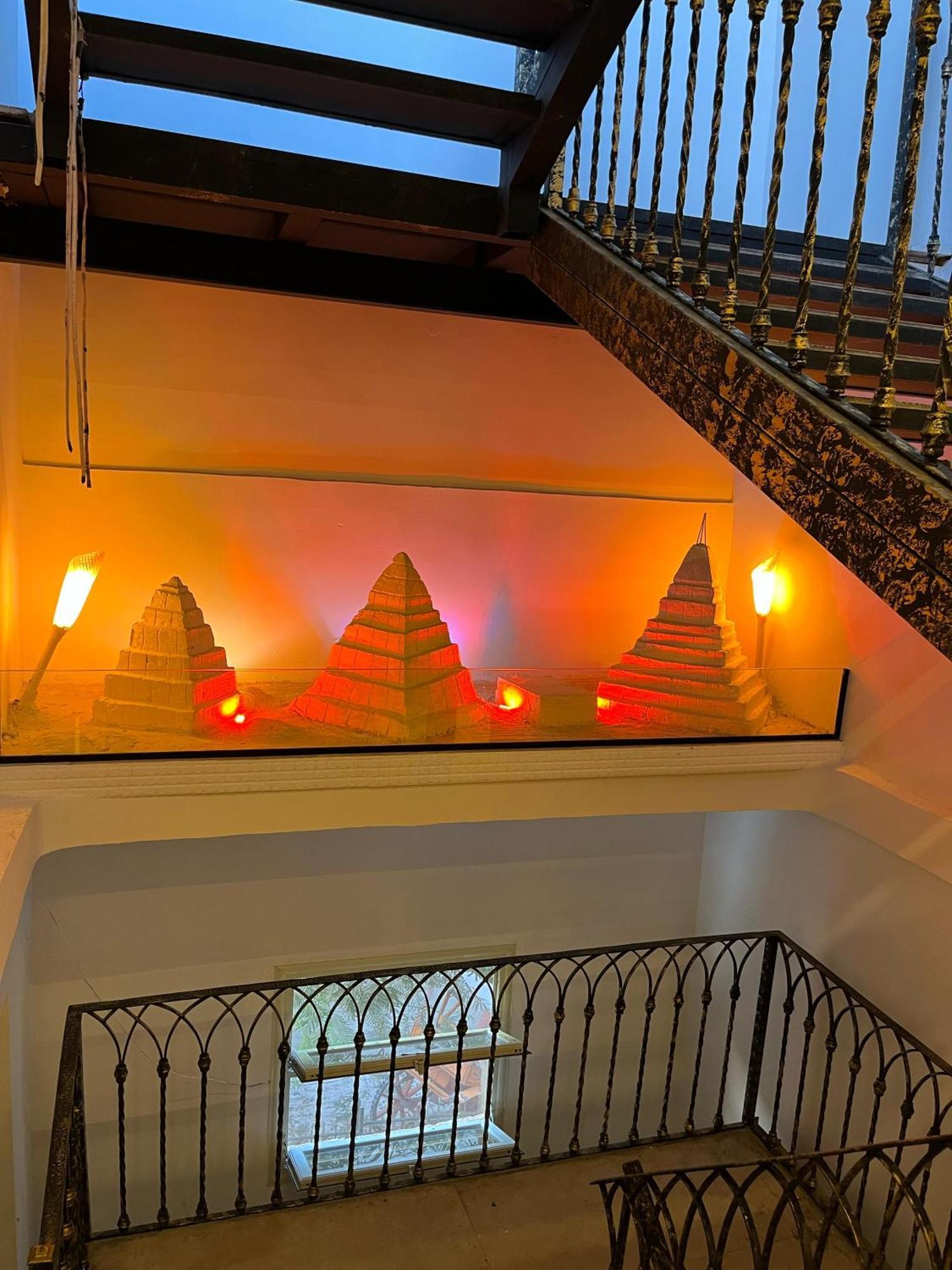 Shadow Pyramids Suites And Jacuzzi Kafret el-Gabal 外观 照片