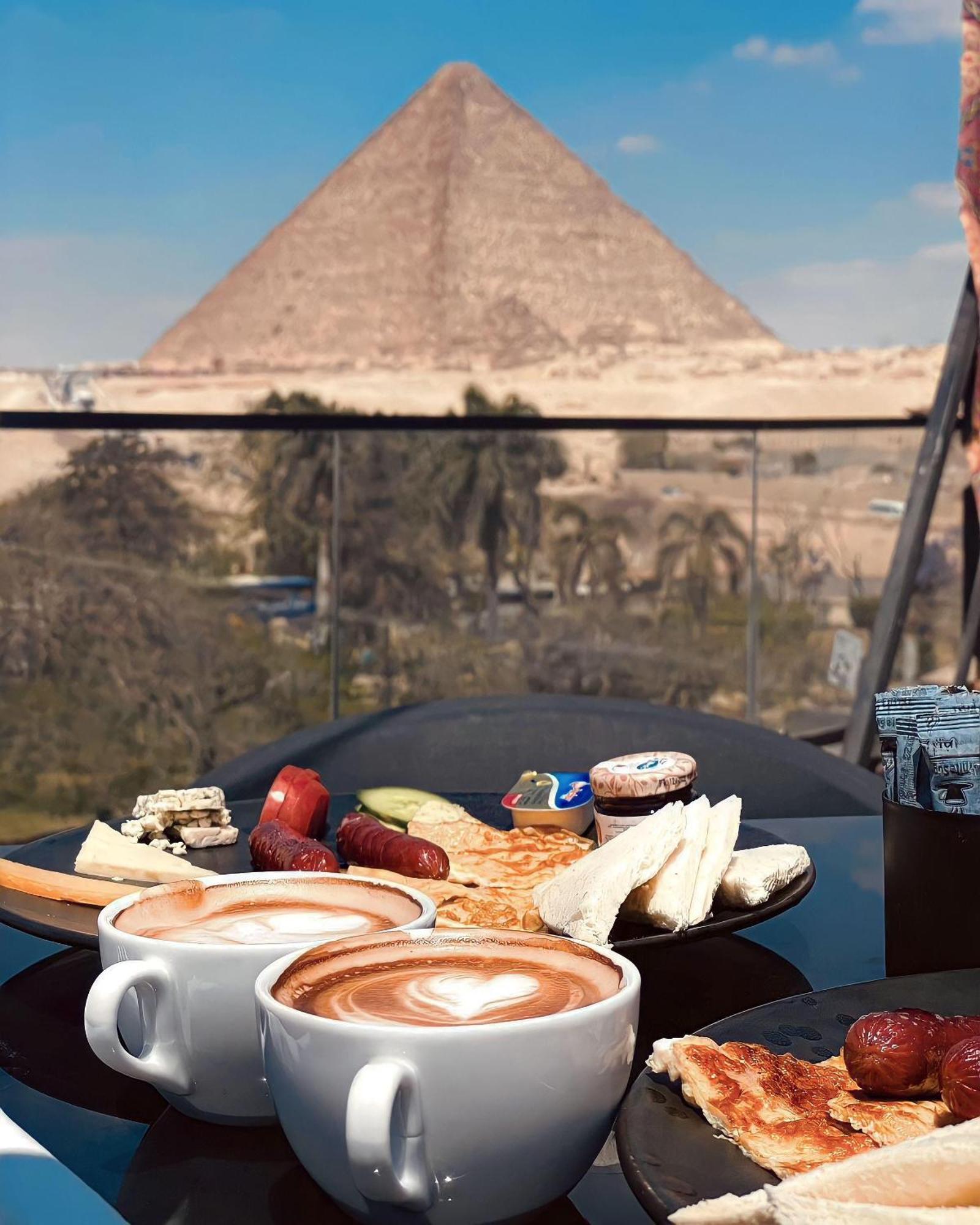 Shadow Pyramids Suites And Jacuzzi Kafret el-Gabal 外观 照片