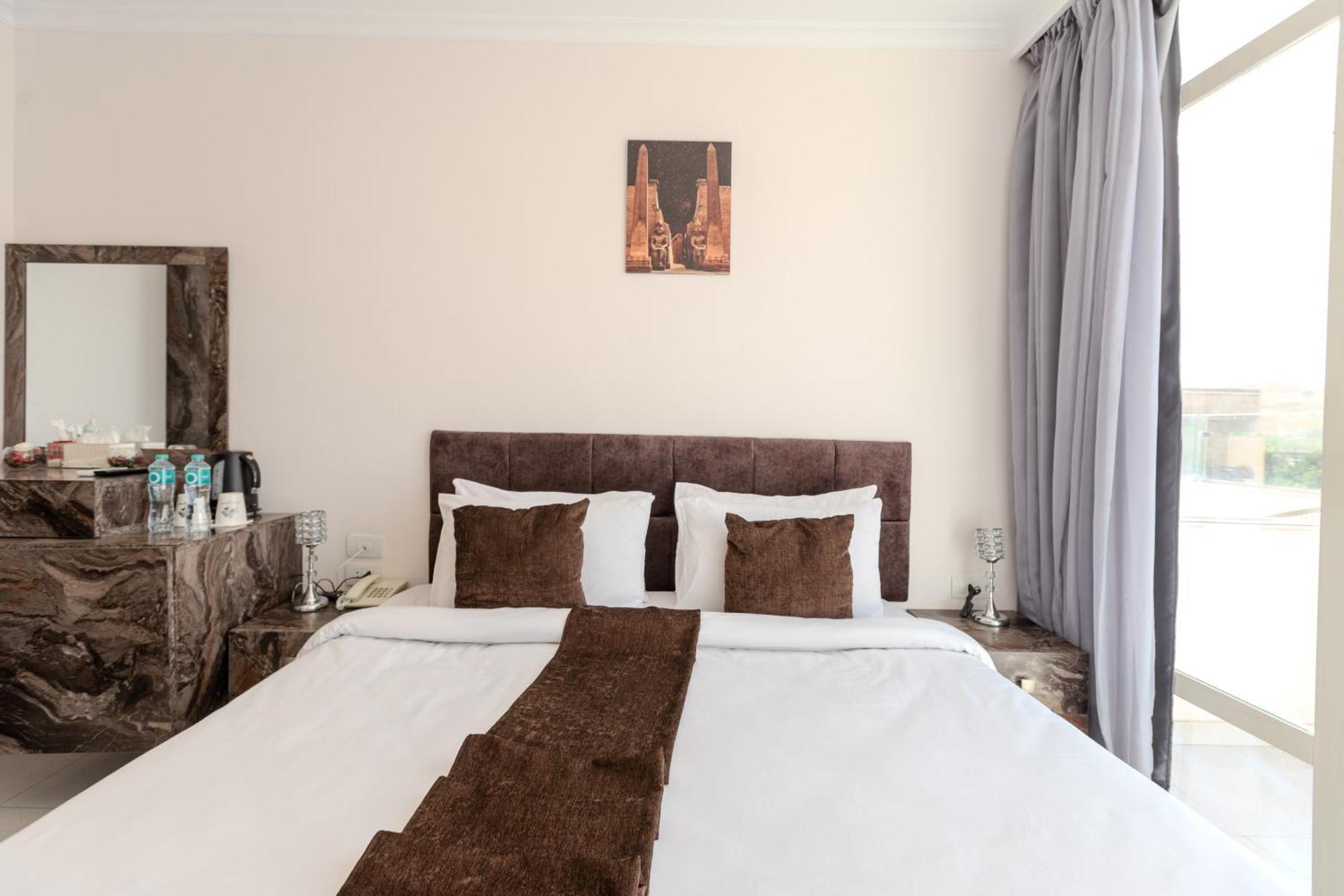 Shadow Pyramids Suites And Jacuzzi Kafret el-Gabal 外观 照片